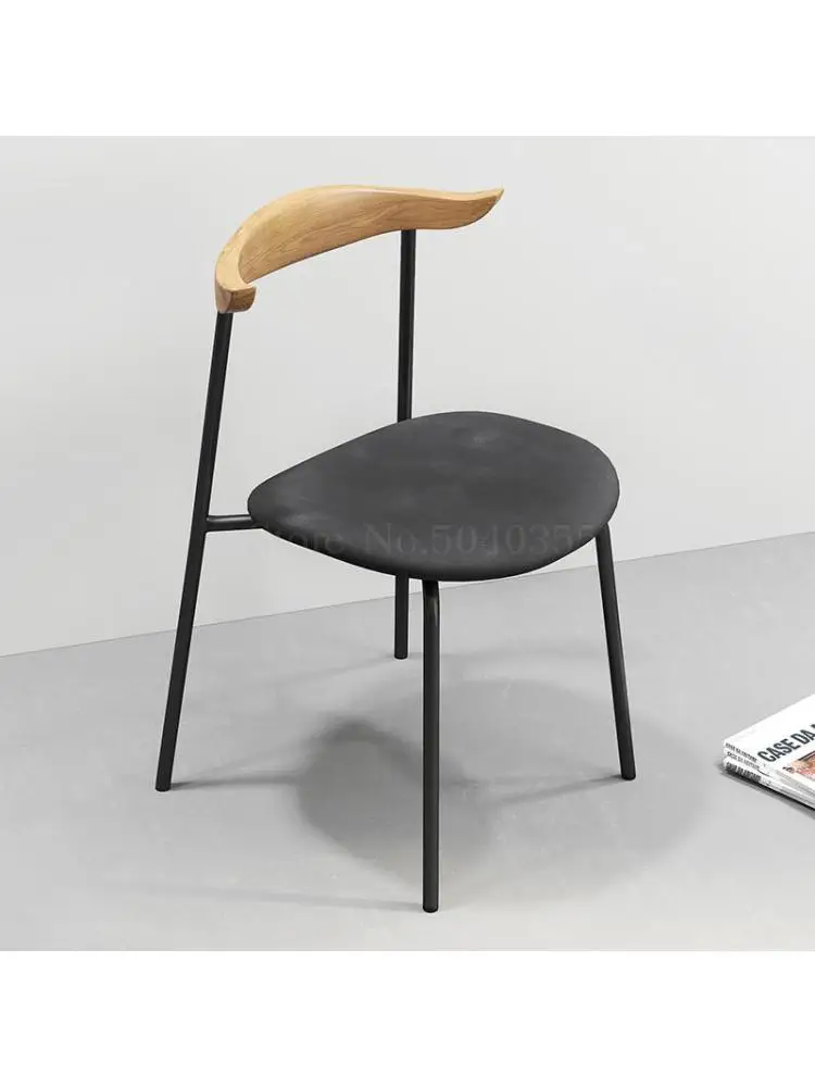 Valgomojo kėdė Šiaurės modernus minimalistinis namų laisvalaikio kėdė ekonomikos atlošas valgomojo kėdė medžio masyvo kaustytomis geležies ragų kėdė